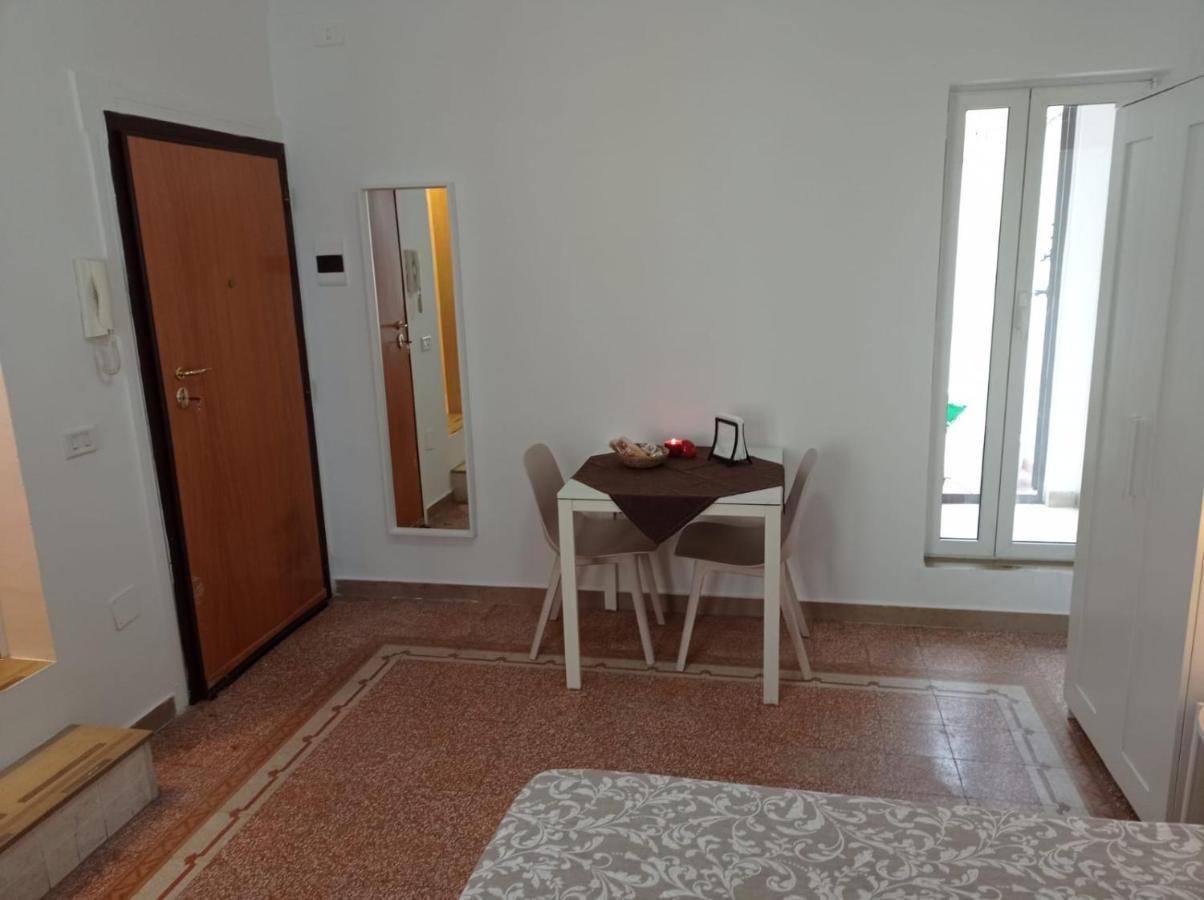 Bari Guest House Luaran gambar