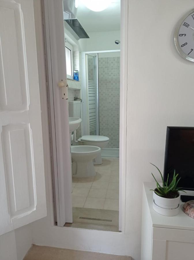Bari Guest House Luaran gambar