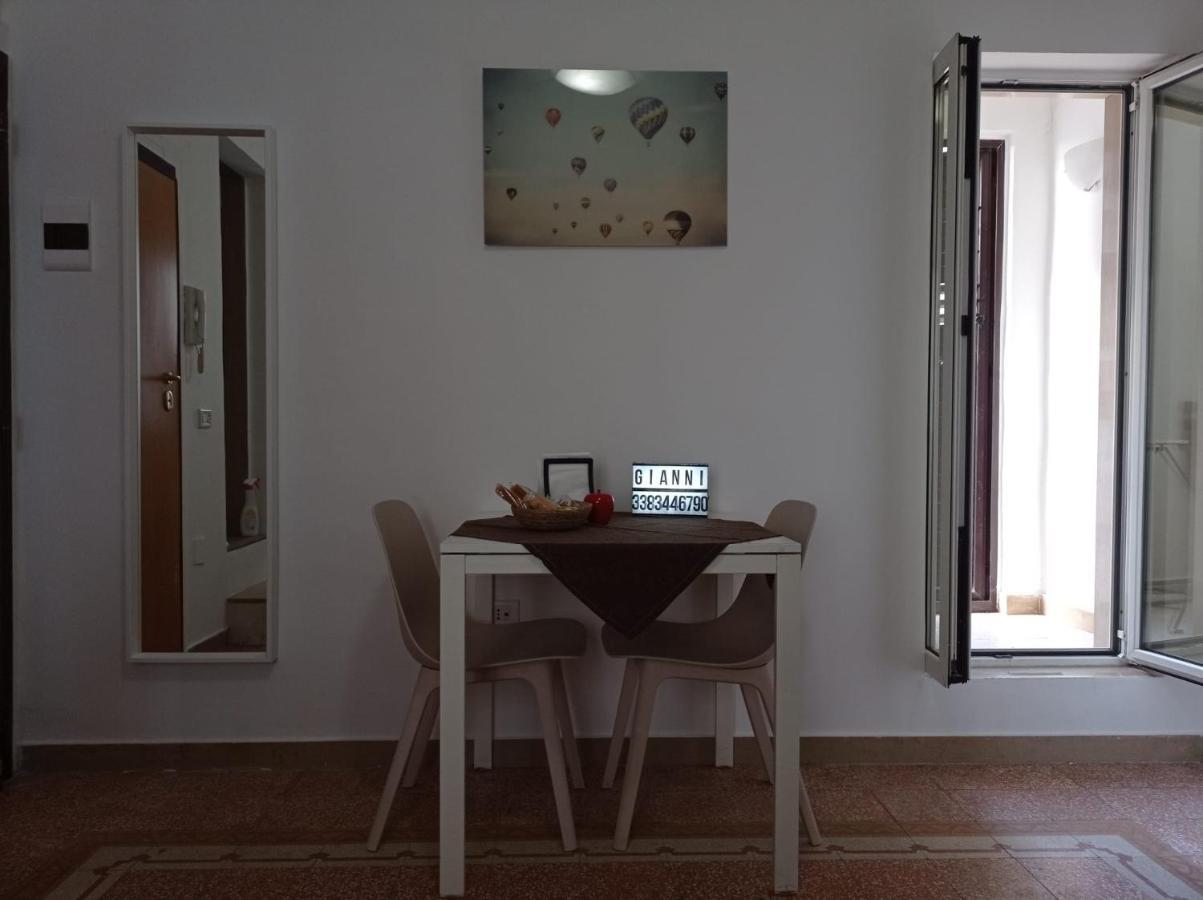 Bari Guest House Luaran gambar