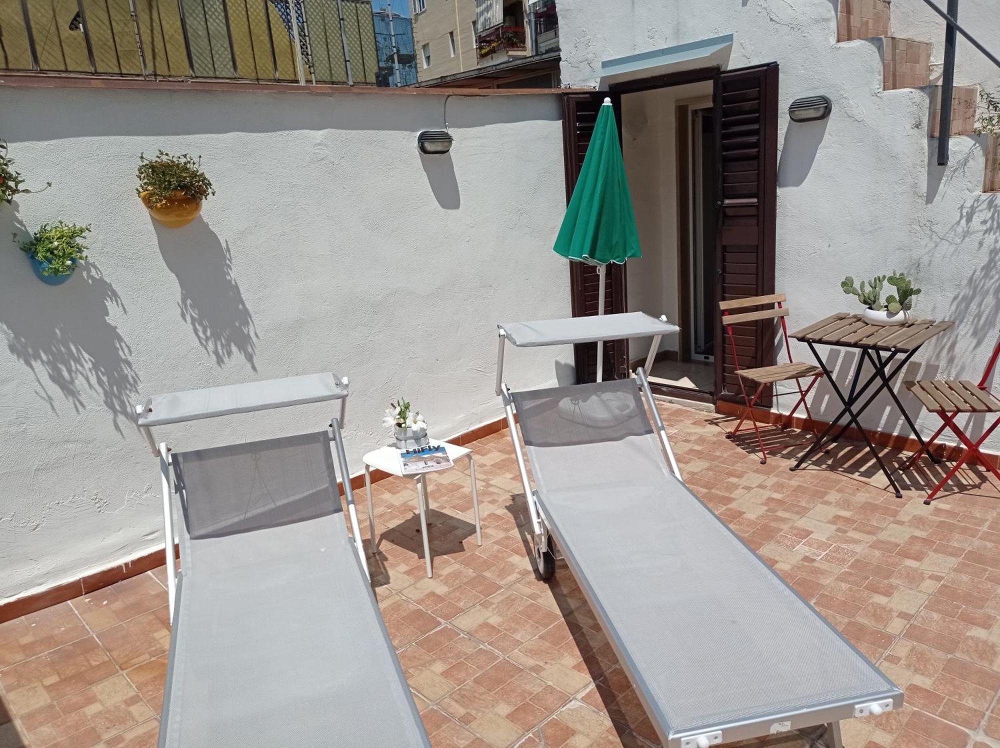Bari Guest House Luaran gambar